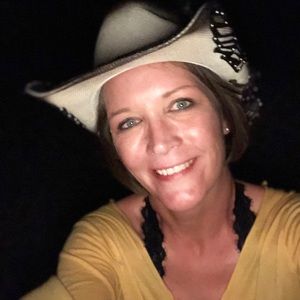 Meet your Posher, Casey